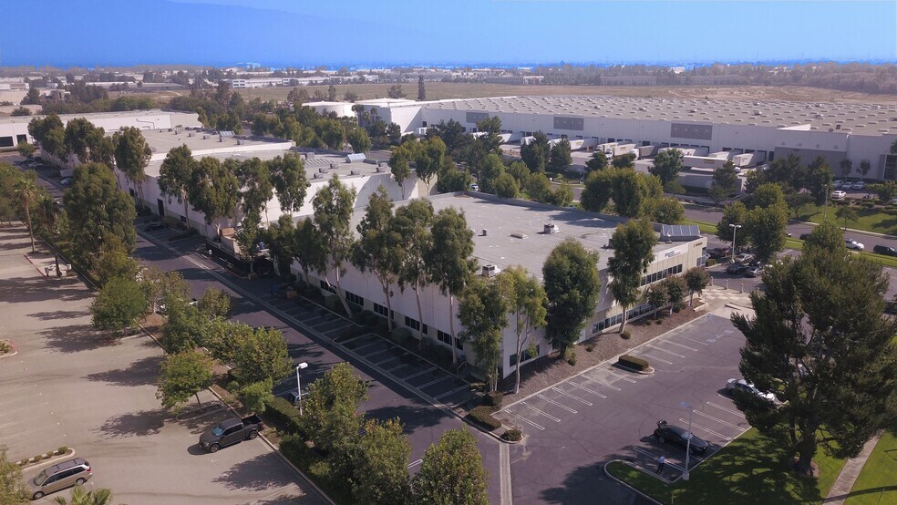 More Photos Of 10860 6th St, Rancho Cucamonga Warehouse For Lease