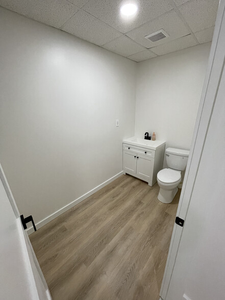 More Photos Of 200 Haddonfield Berlin, Gibbsboro Office For Sale
