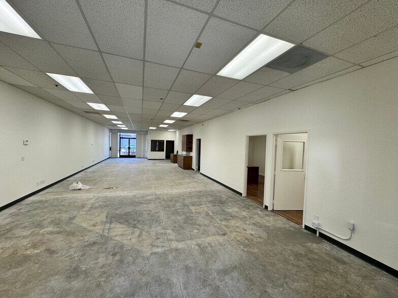 More Photos Of 5405 Arrow Hwy, Montclair Unknown For Lease