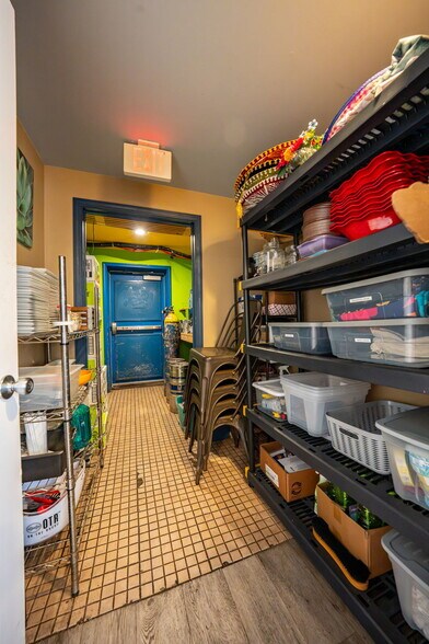 More Photos Of 36 Main St, Hamburg Flex For Sale