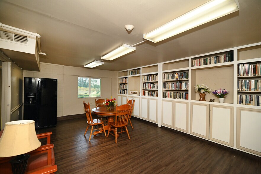 1001 N Armstrong Ave, Denison, TX 75020 Assisted Living For Sale