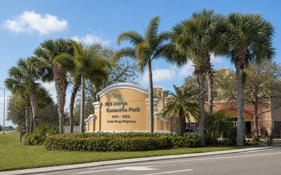 More Photos Of 801-893 Kings Hwy, Fort Pierce Light Manufacturing For Sale