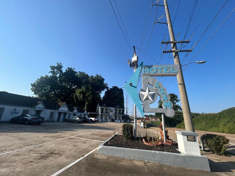 More Photos Of 4041 Washington St, Vicksburg Hotel For Sale