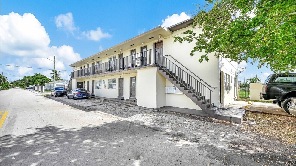 Primary Photo Of 324 NW 3rd St, Hallandale Beach Apartments For Sale