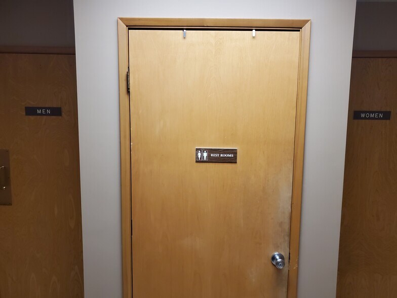 More Photos Of 19635 SW Tualatin Valley Hwy, Beaverton Medical For Sale