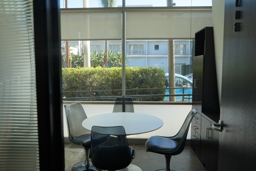 More Photos Of 8335 W Sunset Blvd, West Hollywood Office For Lease
