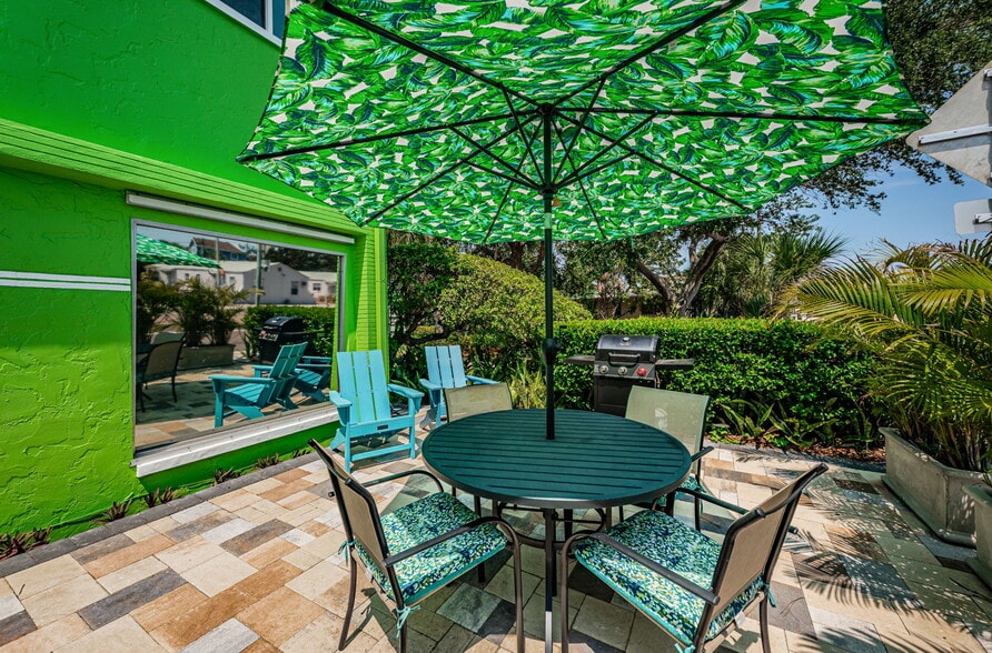 More Photos Of 12100 Gulf Blvd, Treasure Island Hotel For Sale