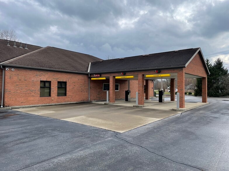 More Photos Of 7215 Riverport Plaza Dr, Louisville Freestanding For Sale