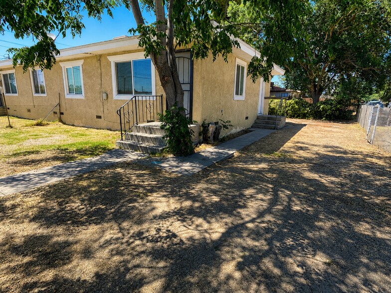 More Photos Of 615 Olive St, Bakersfield Multifamily For Sale