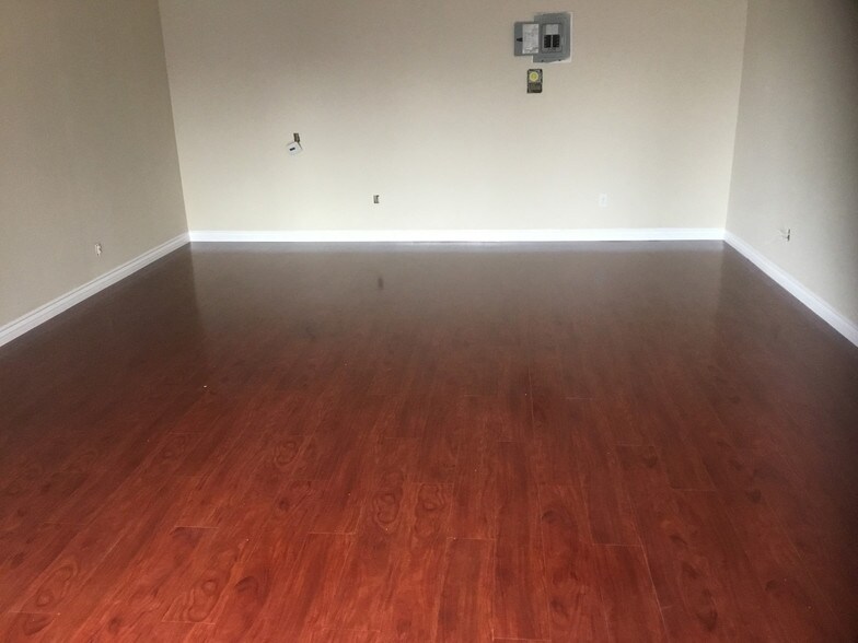 More Photos Of 1110 N Western Ave, Los Angeles Office For Lease