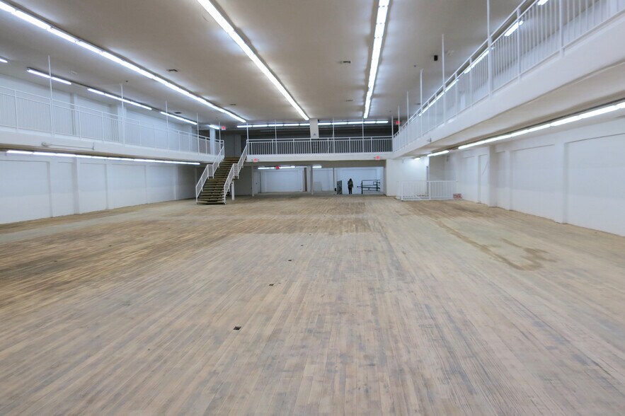 More Photos Of 2700 N Broadway, Los Angeles Freestanding For Sale