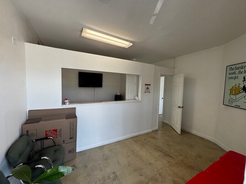 More Photos Of 375 NE 54th St, Miami Storefront For Lease