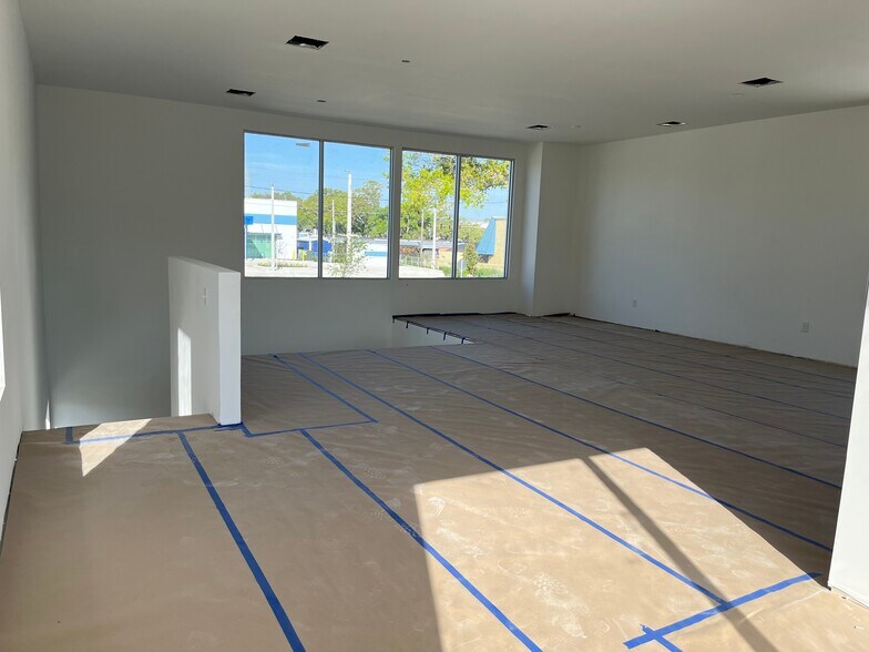 More Photos Of 907 Person St, Kissimmee Medical For Sale