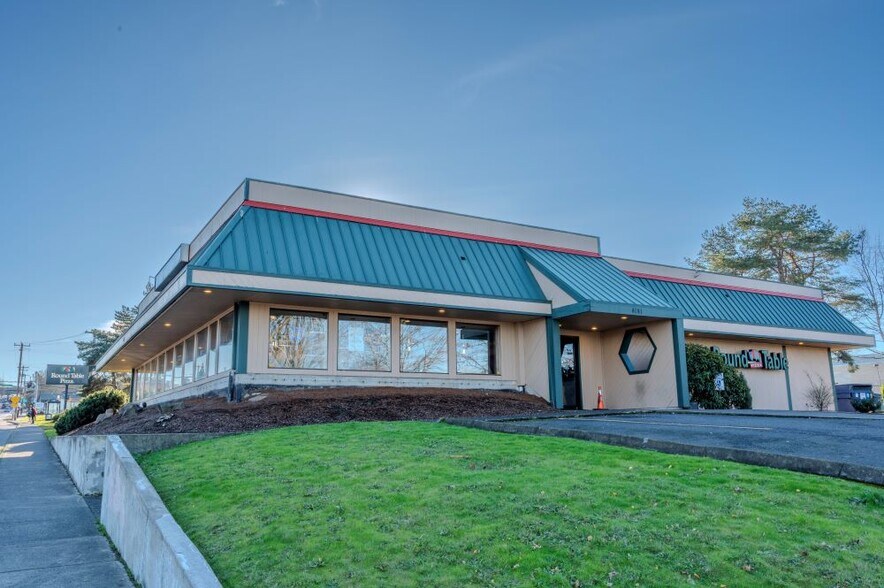 More Photos Of 4141 NE 122nd Ave, Portland Restaurant For Sale