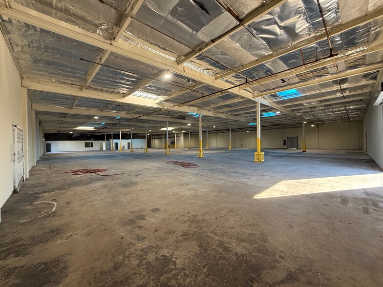 More Photos Of 3111 N Alameda St, Compton Warehouse For Sale