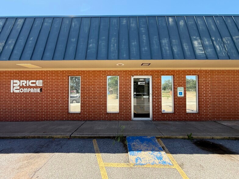 More Photos Of 416-418 NW 8th St, Oklahoma City Office For Sale