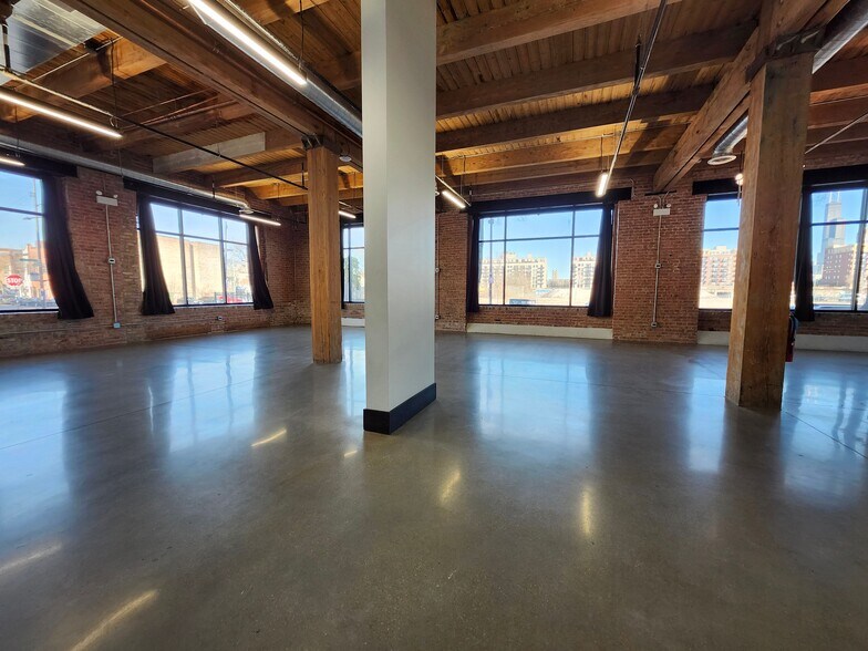 More Photos Of 917 W 18th St, Chicago Loft Creative Space For Lease