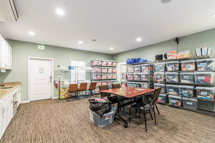 More Photos Of 4611 Menchaca Rd, Austin Medical For Sale