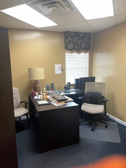 More Photos Of 2580 Shiloh Springs Rd, Dayton Office For Sale