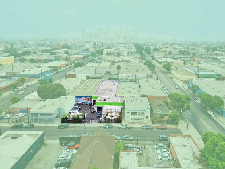 More Photos Of 148 W 32nd St, Los Angeles Warehouse For Lease