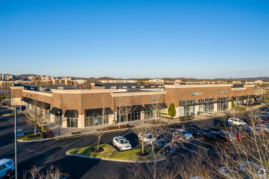 More Photos Of 1050 Glenbrook Way, Hendersonville Storefront For Lease