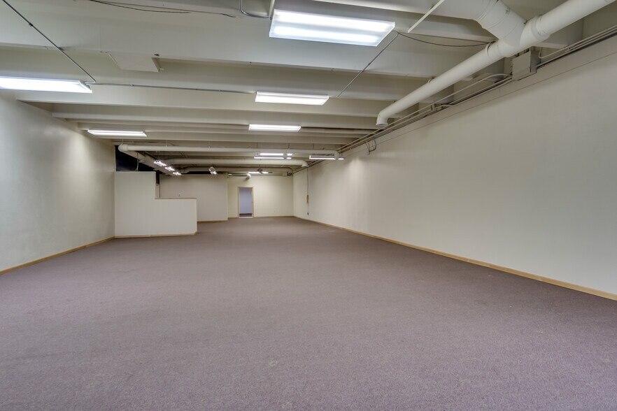 More Photos Of 2734-2751 London Rd, Eau Claire Storefront Retail Office For Sale