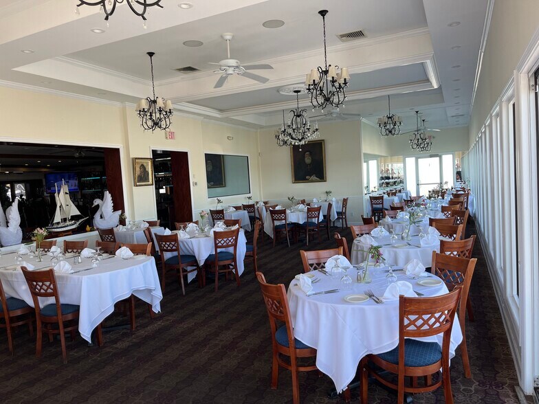 More Photos Of 95 Hudson Ave, Freeport Restaurant For Sale