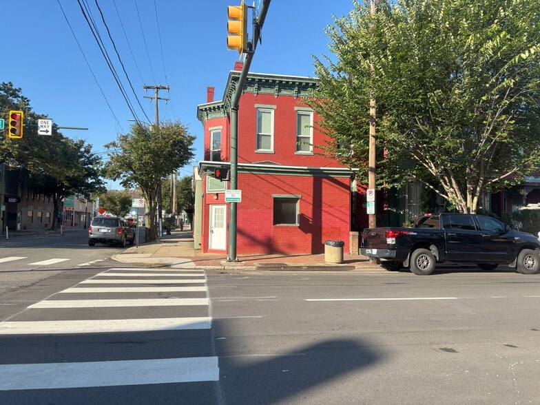 More Photos Of 21 E Clay St, Richmond Storefront Retail Residential For Lease