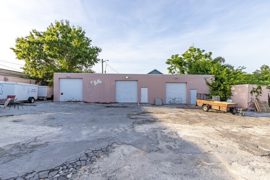 More Photos Of 9931-9947 Seminole Blvd, Seminole General Retail For Sale