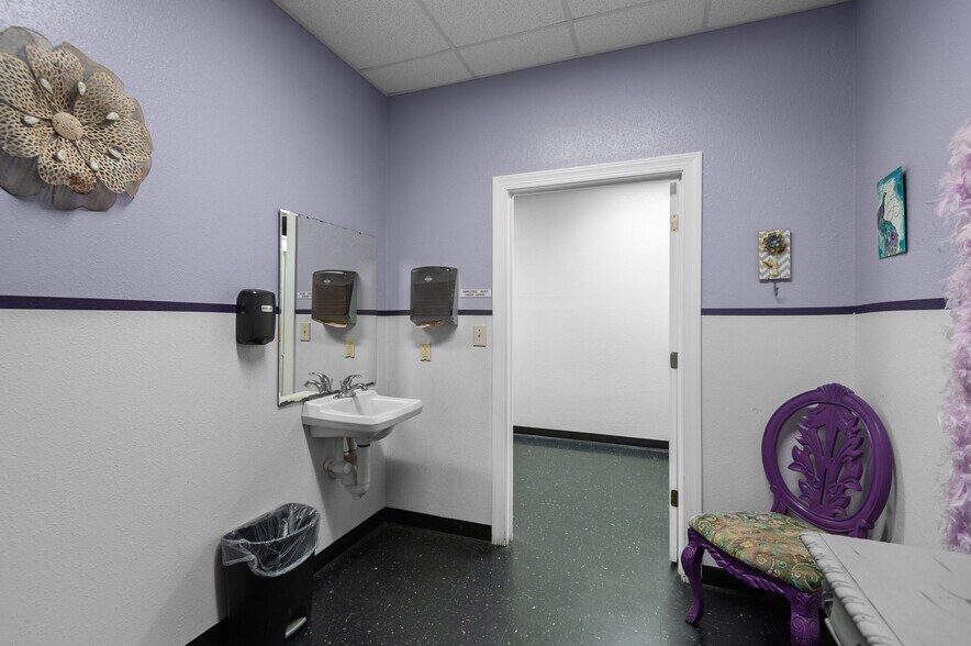 More Photos Of 102 Berry St, Hertford Restaurant For Sale