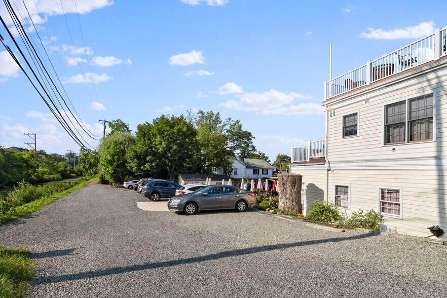 More Photos Of 28 W Bridge St, New Hope Hospitality For Sale