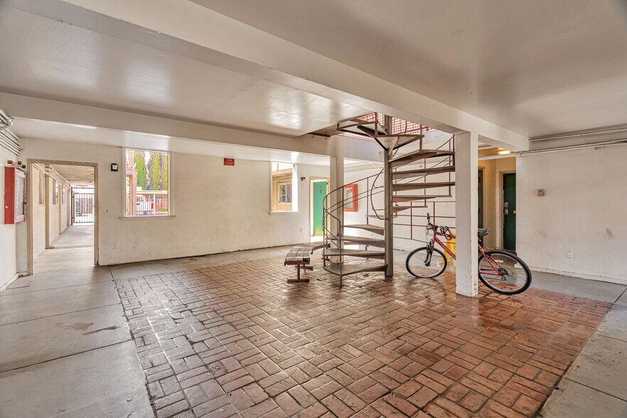 More Photos Of 555 S 10th St, San Jose Apartments For Sale