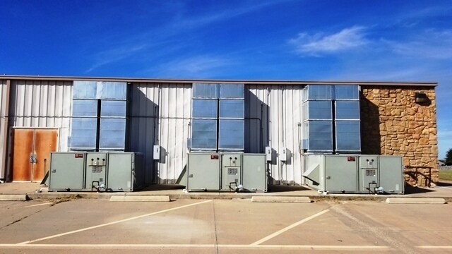 More Photos Of 6720 NW Quanah Parker Trwy, Lawton Freestanding For Sale