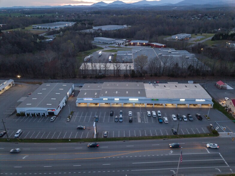 More Photos Of 17860 Forest Rd, Forest General Retail For Sale