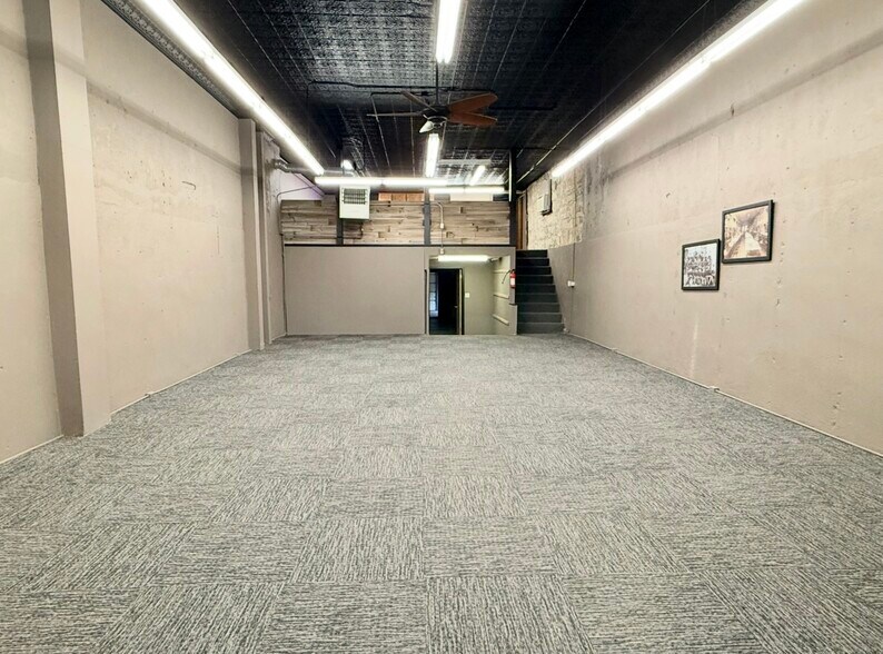 More Photos Of 130 E Main St, Marion Storefront For Sale