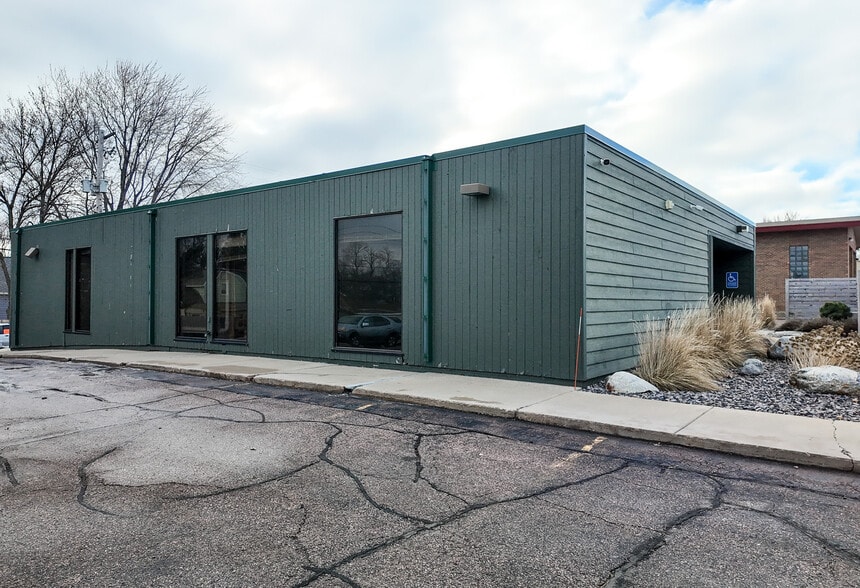 More Photos Of 1808 S Cliff Ave, Sioux Falls Office For Sale