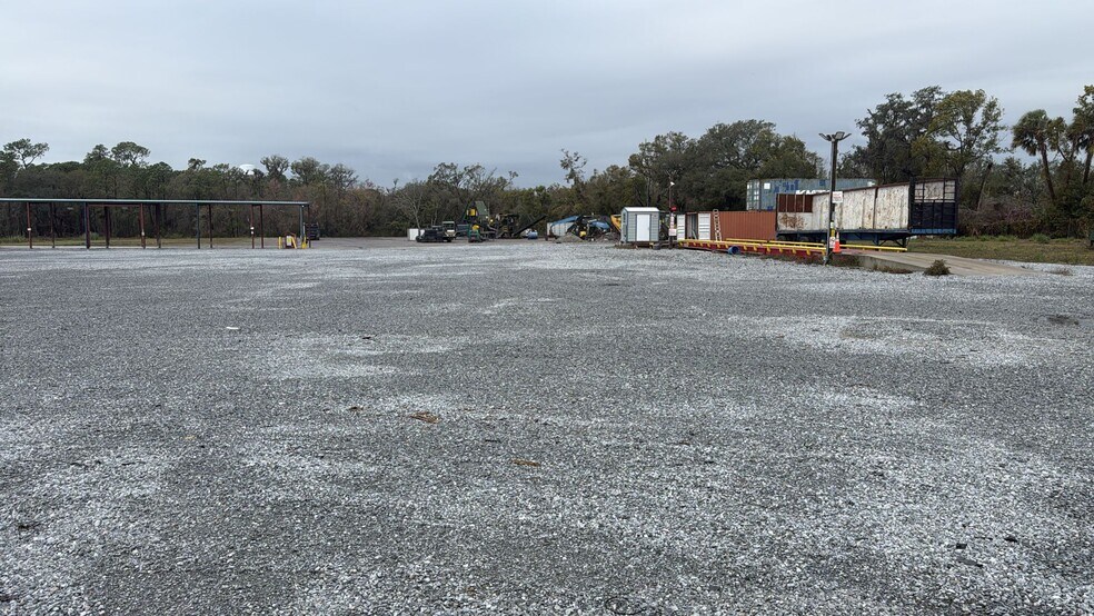 More Photos Of 2909 Sammonds Rd, Plant City Manufacturing For Lease