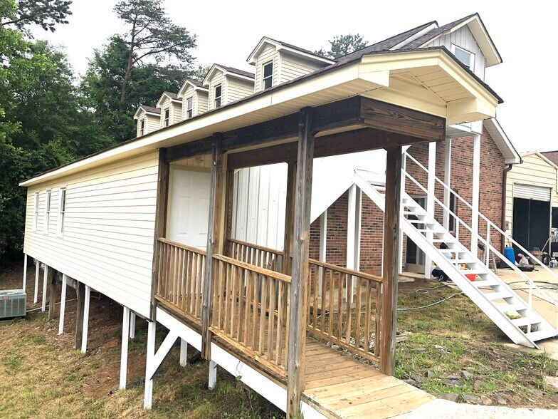 More Photos Of 1222 Hardin Rd, Dallas Manufacturing For Lease