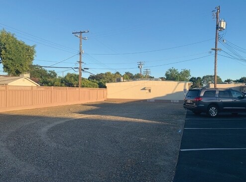 More Photos Of 5665 Freeport Blvd, Sacramento Office For Lease