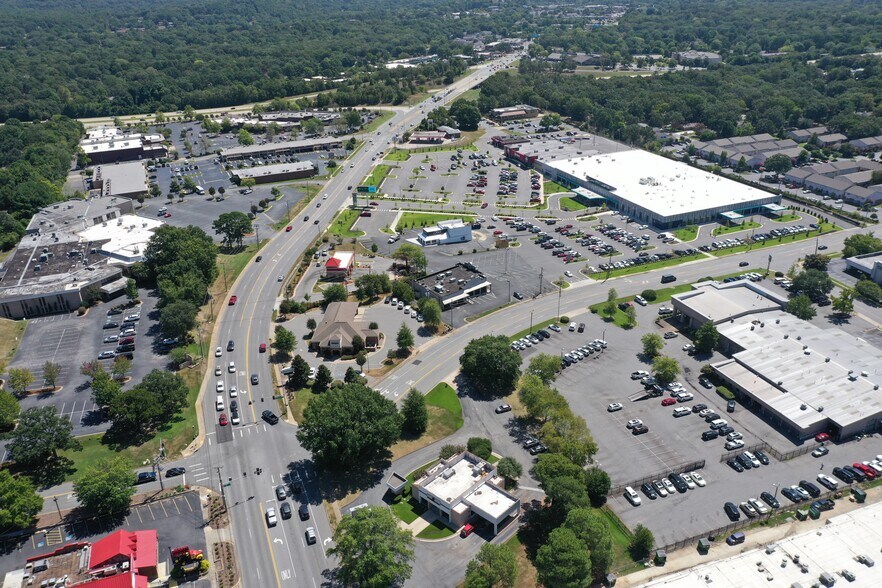 More Photos Of 10915 N Rodney Parham Rd, Little Rock Medical For Lease