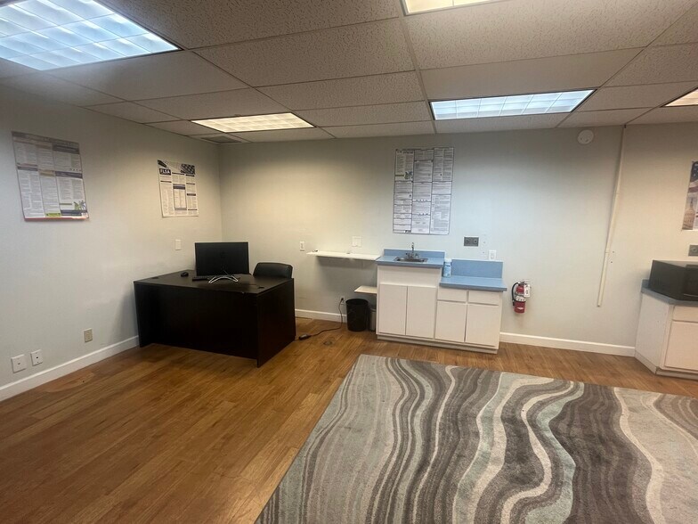 More Photos Of 1708 N Federal Hwy, Lake Worth Medical For Lease