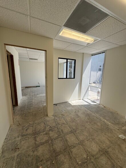 More Photos Of 6724-6758 Eton Ave, Canoga Park Warehouse For Lease
