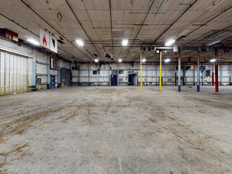 More Photos Of 103 Red Bridge Rd, De Queen Warehouse For Sale