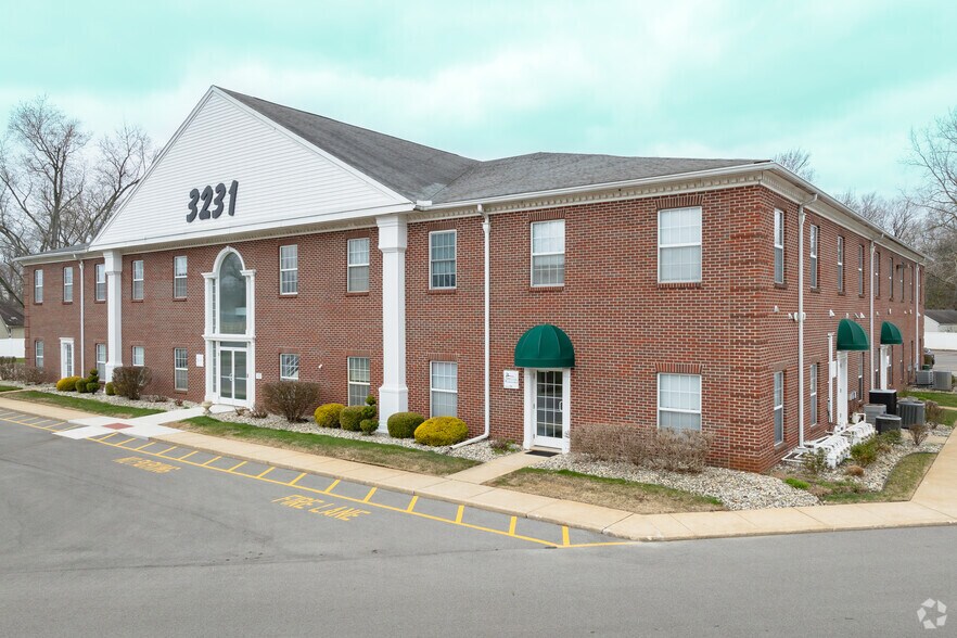 More Photos Of 3231 Central Park W, Toledo Medical For Lease
