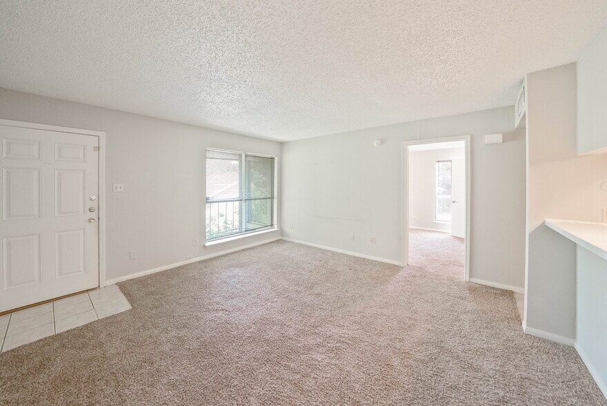 More Photos Of 1947 Greenbriar Colony Dr, Houston Apartments For Sale