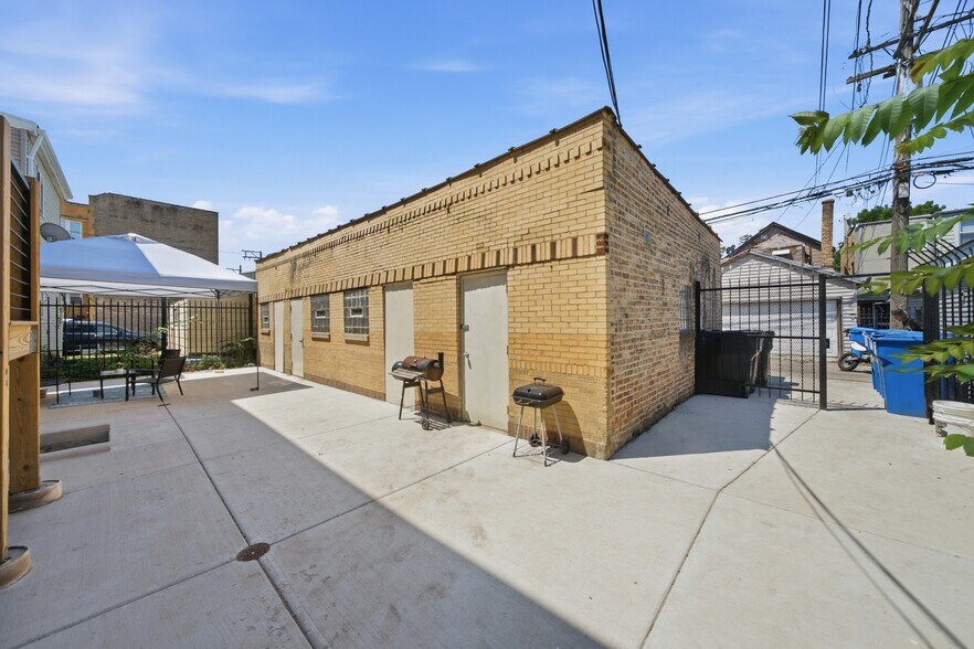 More Photos Of 2038 N Kostner Ave, Chicago Multifamily For Sale