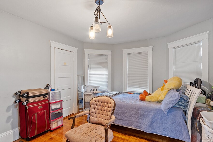 More Photos Of 36-38 Houghton St, Worcester Apartments For Sale