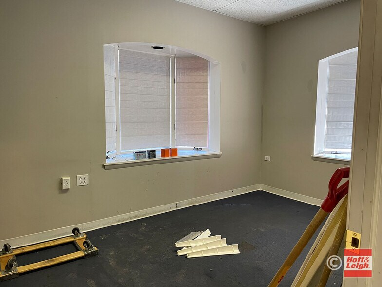 More Photos Of 1399 Carr St, Lakewood Freestanding For Lease