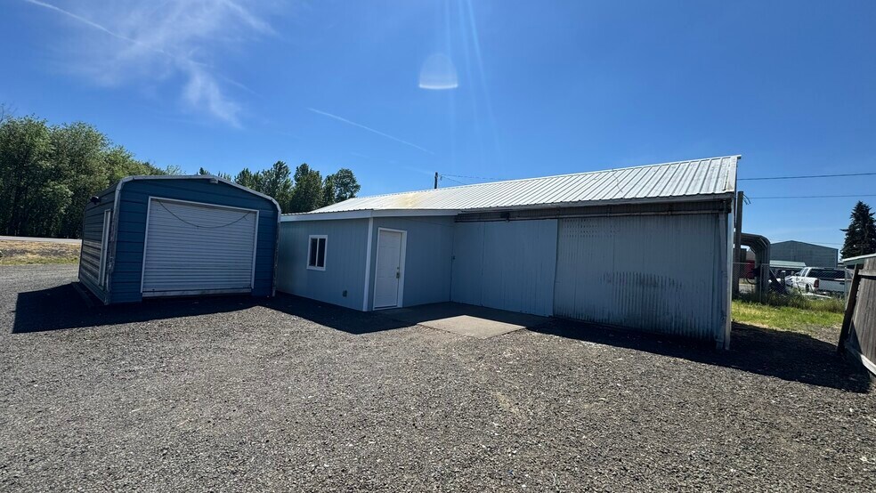 More Photos Of 300 OR-99 Hwy, Junction City Office Residential For Lease