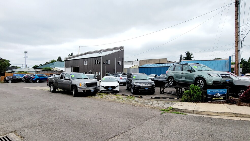 Primary Photo Of 4045 State St, Salem Auto Dealership For Sale